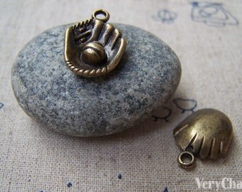 10 pcs of Antique Bronze Baseball Glove Baseball Mitt Charms 15x20mm A1416
