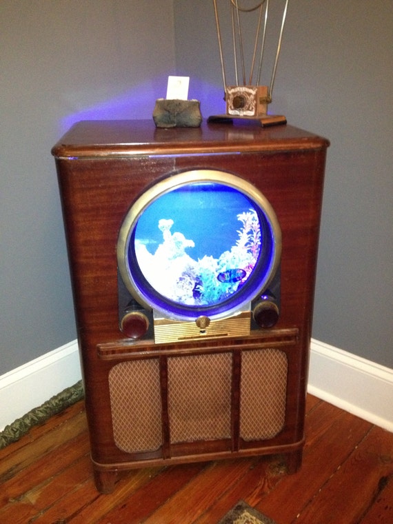 Items similar to Vintage Zenith Porthole Television Aquarium on Etsy