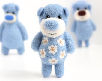 Pocket Tender Blue Blossoming pocket Bear