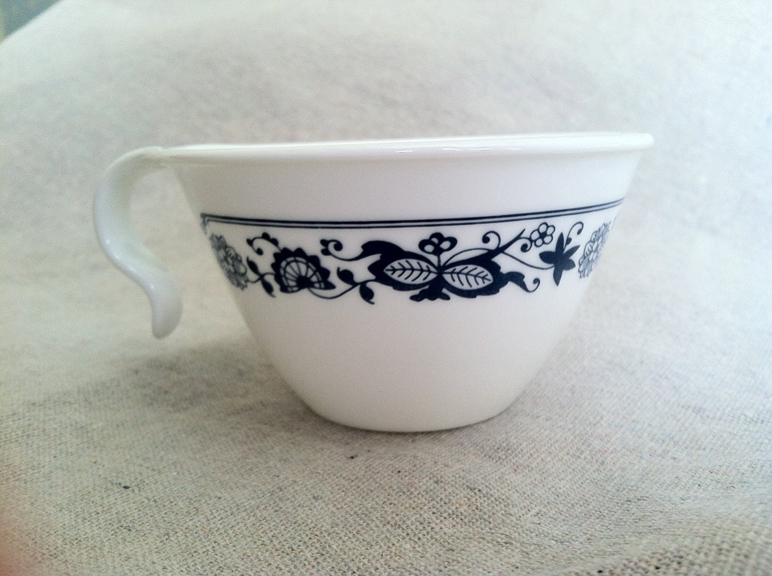 Vintage Old Town Blue Floral Pattern Corelle by Corning Tea