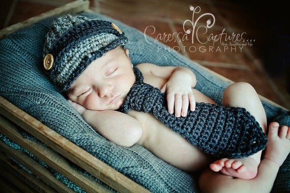 Newborn baby boy photo prop newsboy hat and tie set