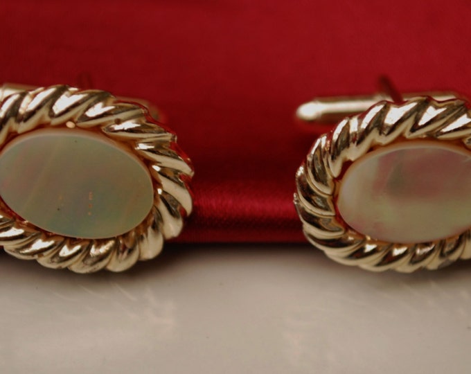 Vintage Oval gold Mother of Pearl cuff links