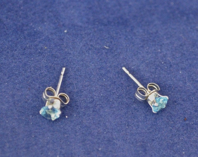 Topaz Sterling Studs, Small 4mm Round, Swiss Blue, Natural E289