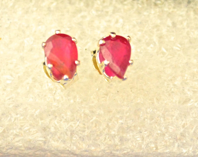 Ruby Pear Studs, 6x4mm Pear, Natural, Set in Sterling Silver E332