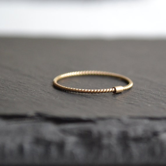 United 14k Solid Gold twisted band stacking gold ring