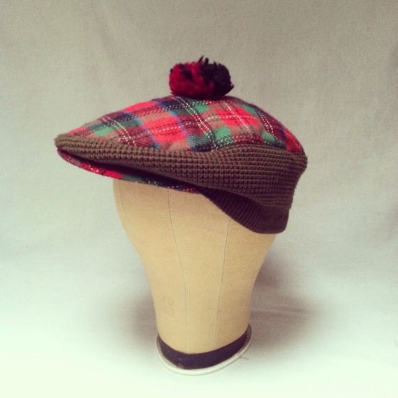SCOTTISH GOLF HAT / Plaid Red and Green / Fabulous Vintage Cap