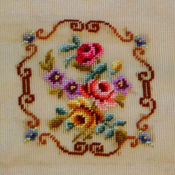 Vintage // NEEDLEPOINT CANVAS // Bucilla 8983 // Preworked