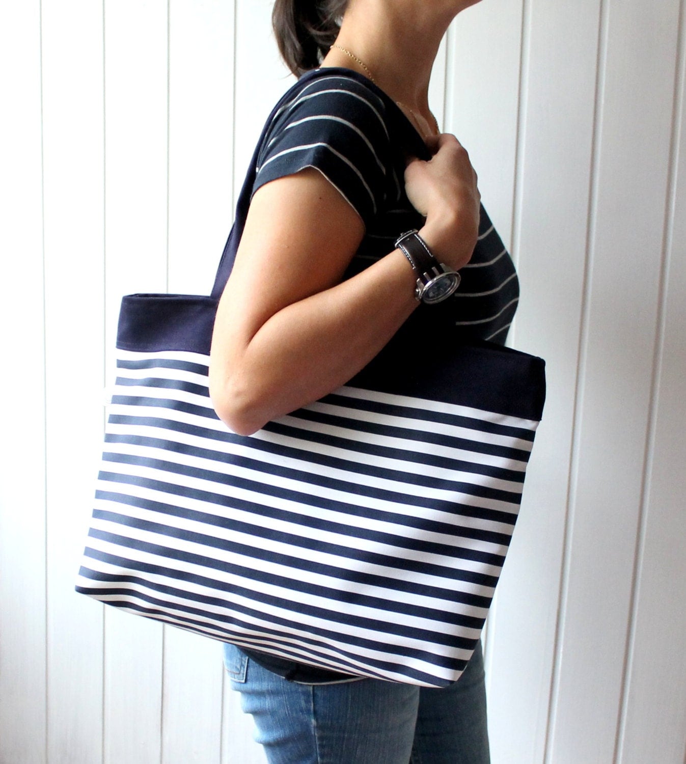 Navy and White Stripes Tote Bag Beach Bag ZIPPER CLOSURE