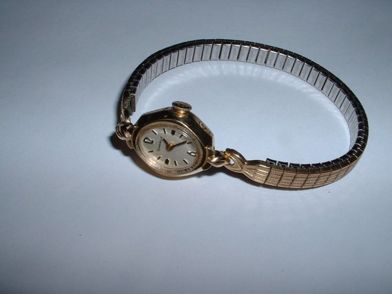 Vintage Caravelle Goldtone Ladies Watch SALE by angiescollectibles
