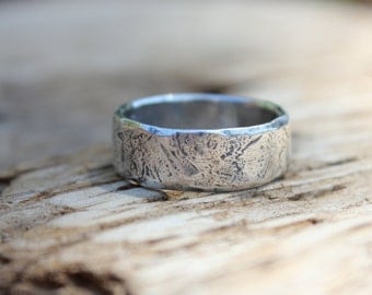 rustic wedding band ring set . custom recycled by peacesofindigo