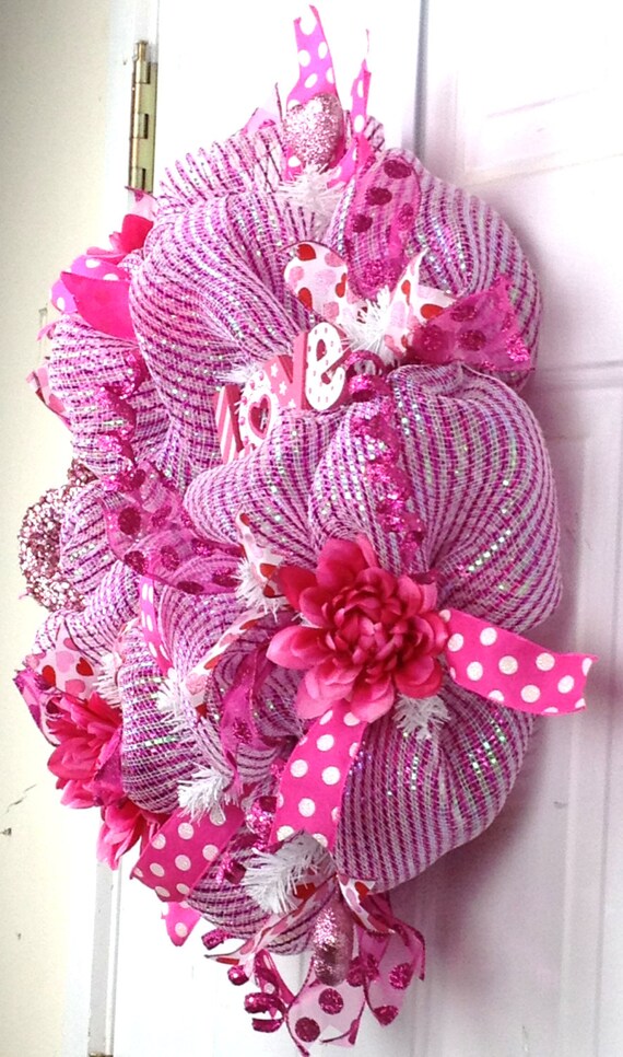 Deco Mesh Valentine Wreath Hot Pink White Stripe Love Heart