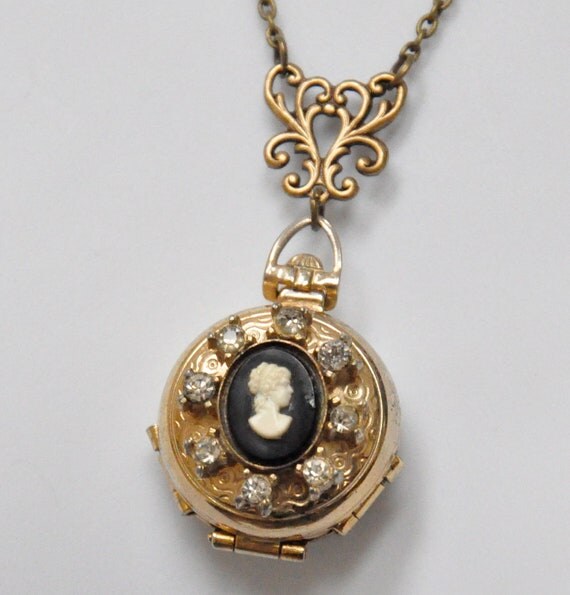 Cameo Locket Necklace Vintage Coro Locket 4 Photo Locket 4