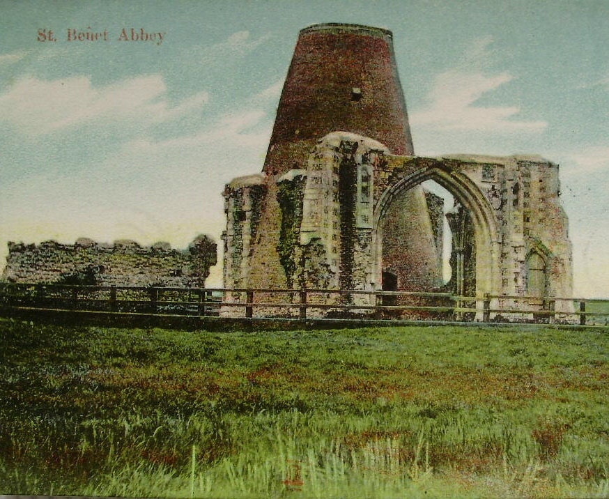 St Abbey Norfolk England Vintage Unused Postcard