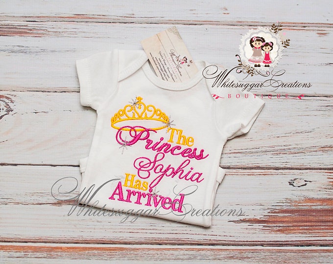 Baby Princess Arrived Outfit - Custom Personalized Newborn Gown - Baby Girl Going Home Outfit - Coming Home Outfit