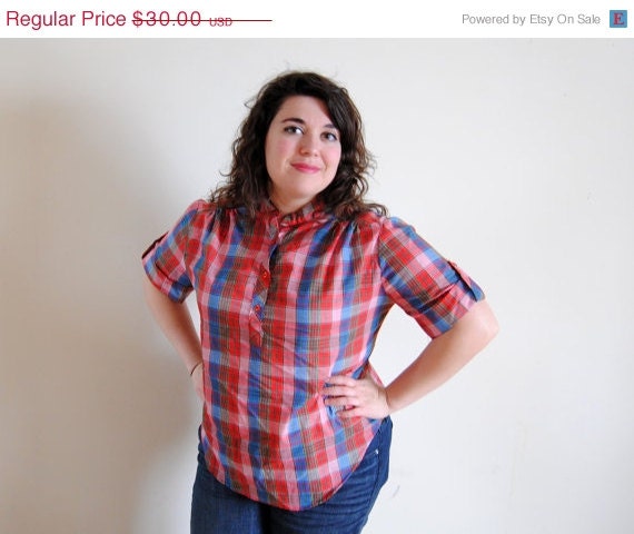 Spring Plus Size 1980s Plaid Red and Blue Shirt // 4th of July Summer Fashion // Size