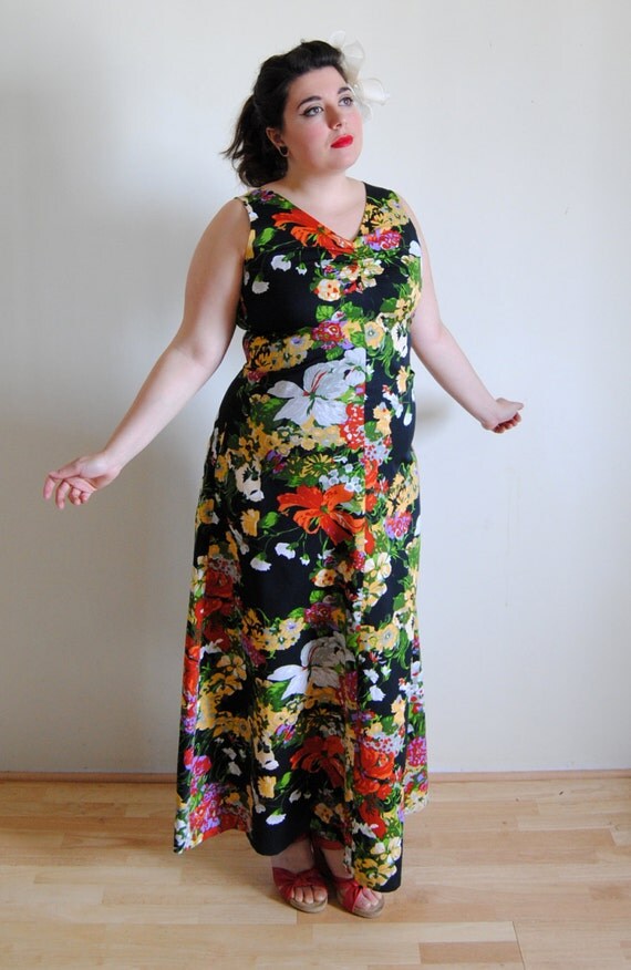 Celebrate Your Curves: The Maxi Floral Dress In Plus Size.