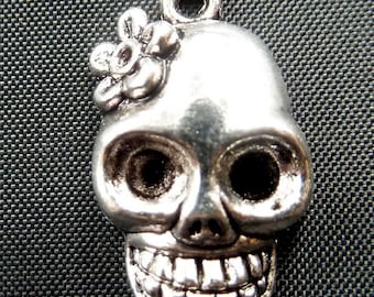 Destash (5) Day of the Dead Skull with Flower Charm - for pendants, jewelry making, crafts, scrapbooking