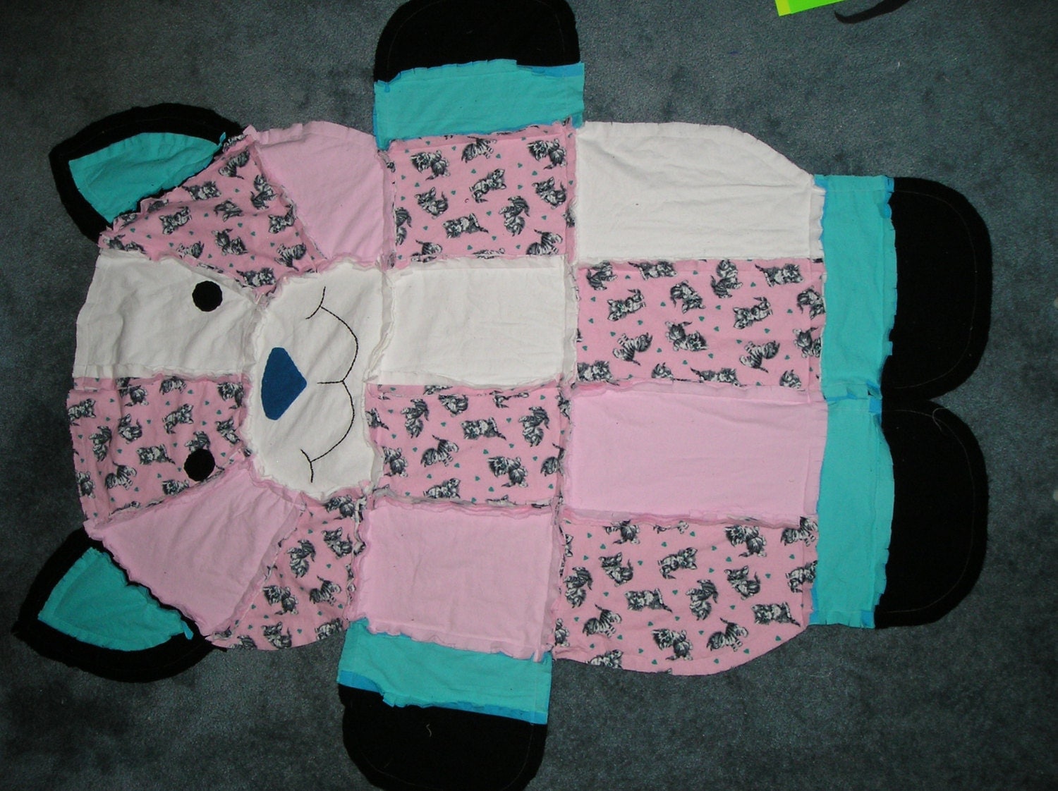 Cat Shape Flannel Fabric Rag Quilt