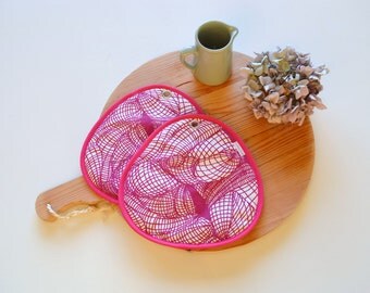 pink abstract potholders - modern home - kitchen potholders - foodie gift - magenta - pink - mothersday gift - hostess gift - pink and white