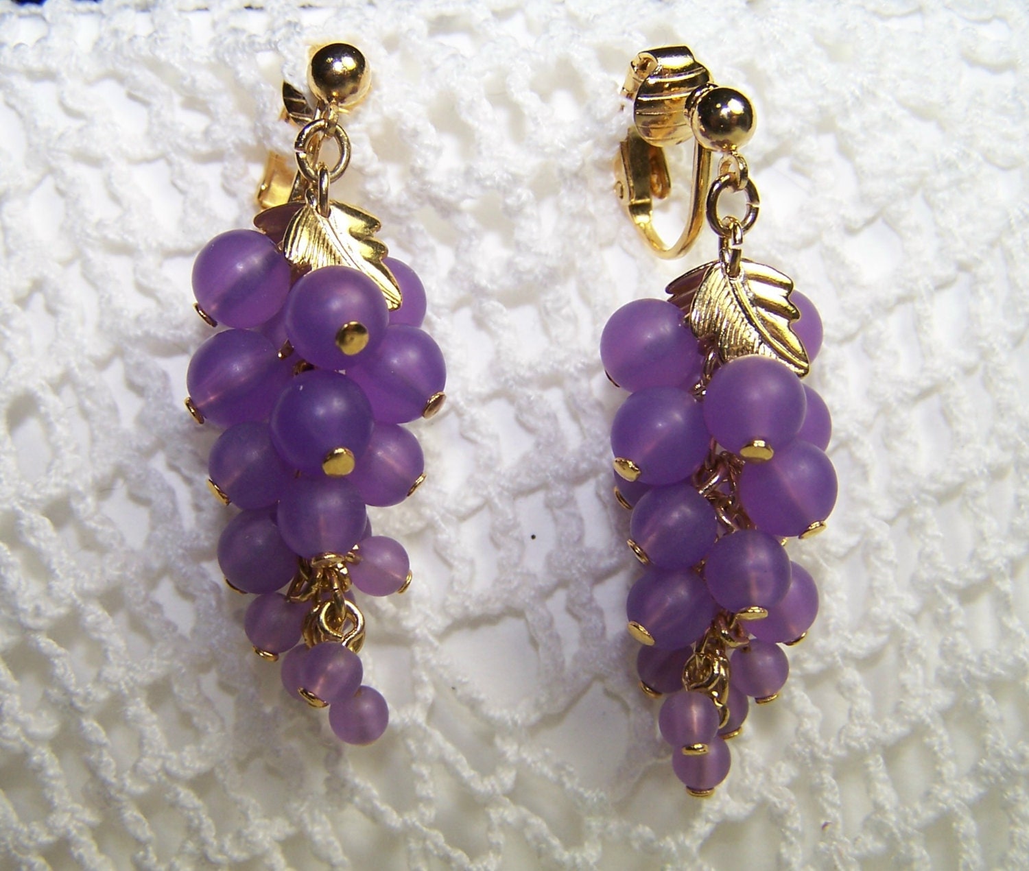 Purple and Gold Grape Bunch Earrings 80s Beaded Clip Vintage