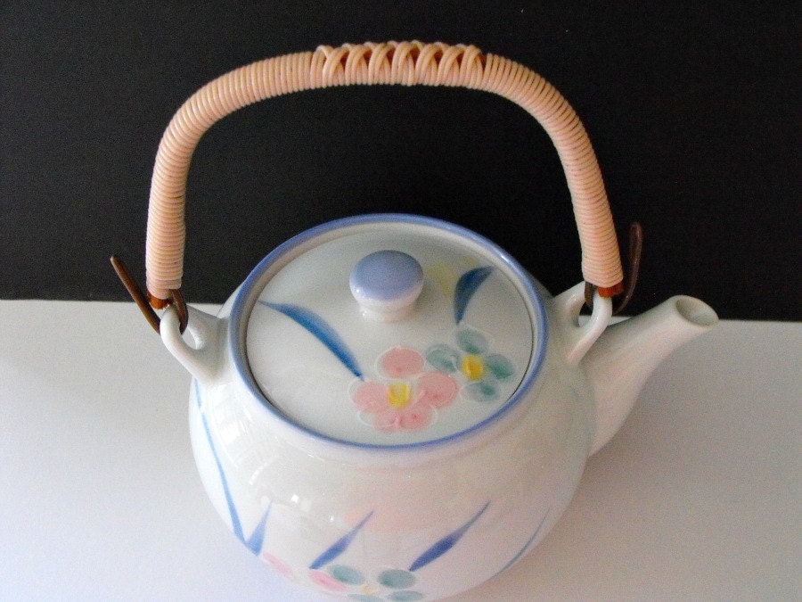Vintage Porcelain Asian Teapot made in Japan – Pastal Floral Pattern On ...