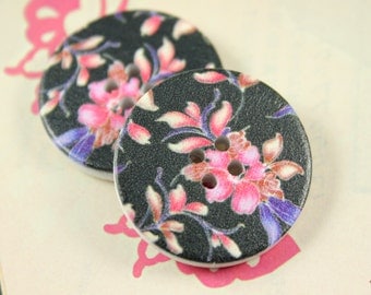 Flower Wooden Buttons - 6 pieces of Beautiful Pink Bauhinia Flower Wood Buttons, With Black Background. 1.18 inch