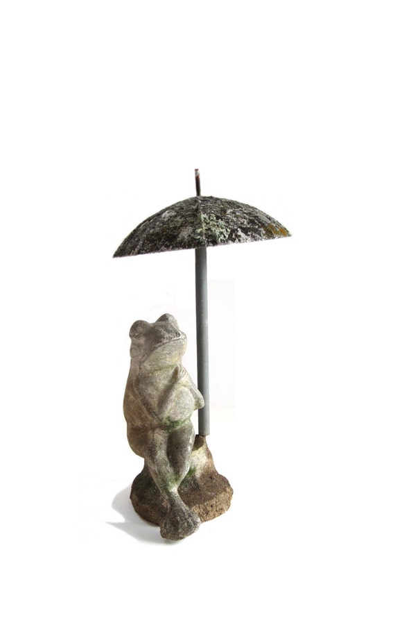 frog with umbrella garden statue