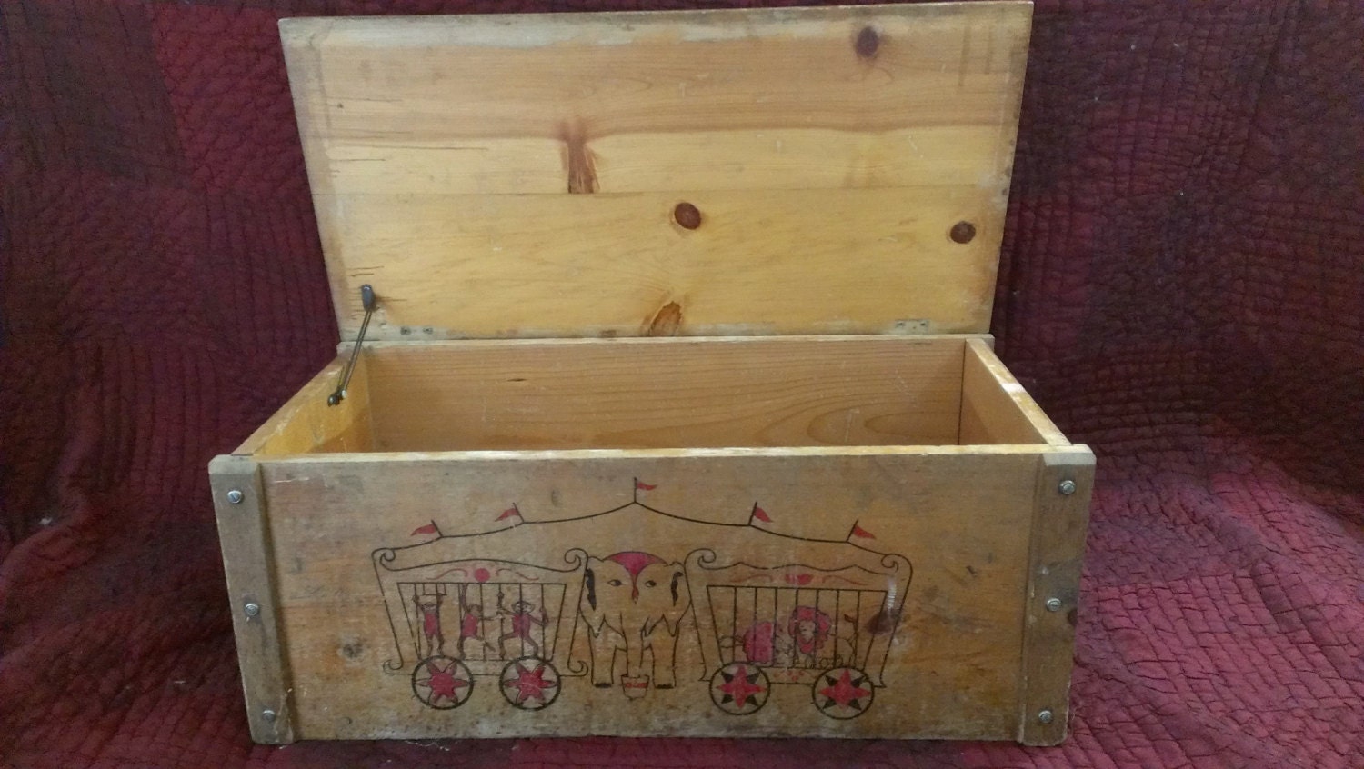 circus toy box