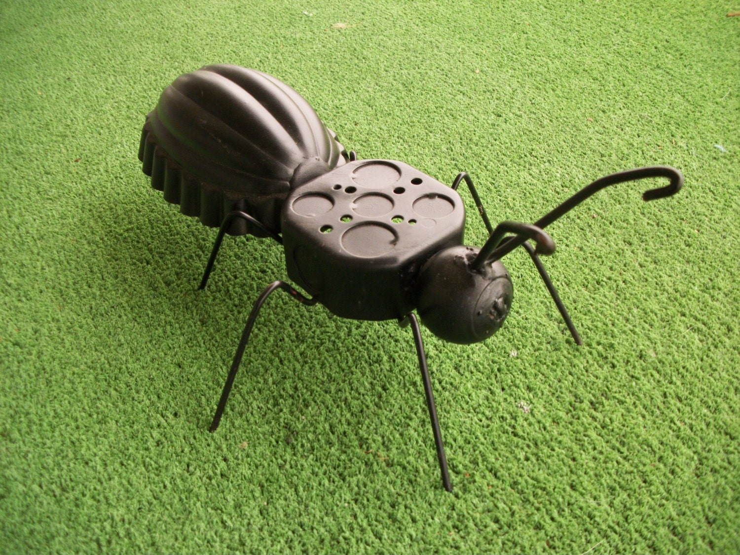 Junk Art Metal Ant/ Garden Art/ Yard Art/ Recycled