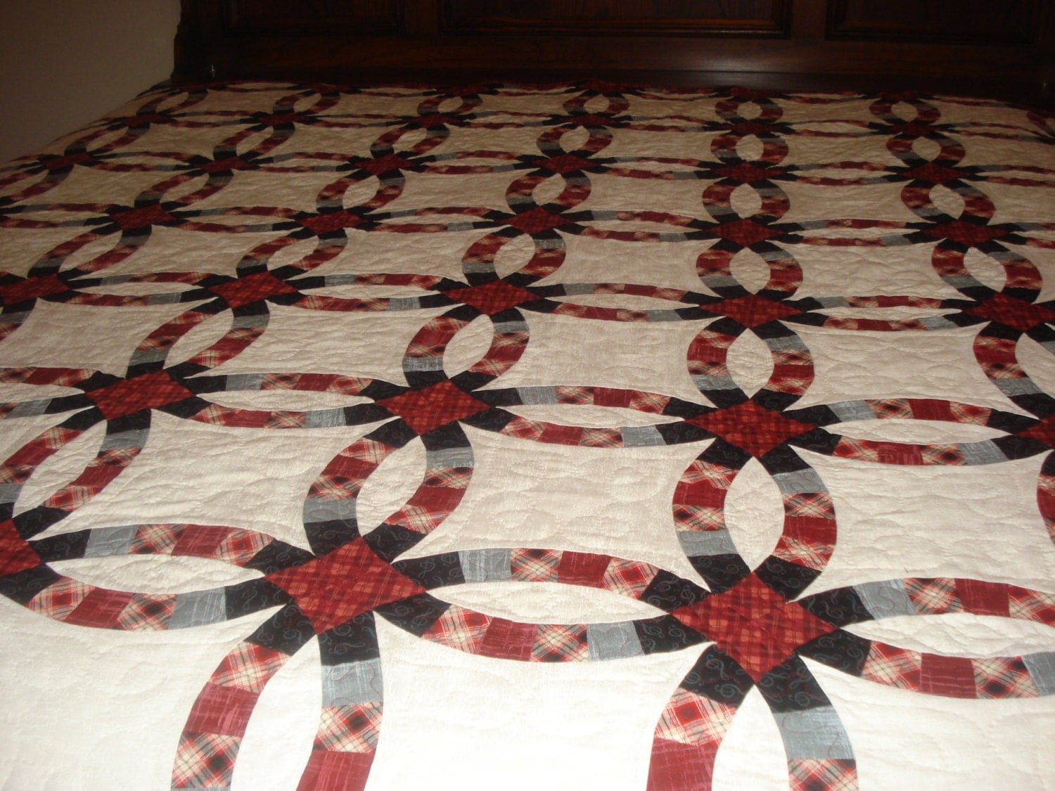 double wedding ring quilt queen quilted w shams double wedding ring quilt queen quilted w shams