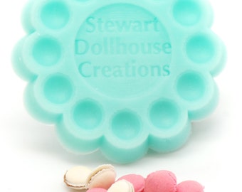 1:12 scale, French Macaron Mold with 8 Colors of Clay, Dollhouse Miniature