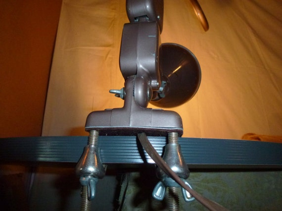 drafting table light with magnifying glass