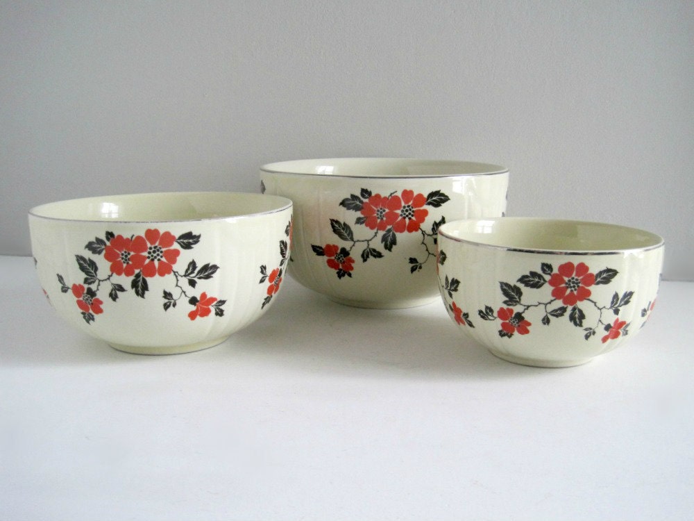Vintage Hall China Mixing Bowl Set Red Poppy