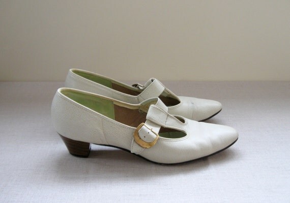 60s Ivory T Strap Pumps Mary Jane Leather Granny Shoes Womens