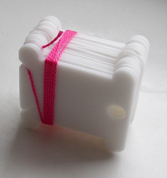 25 Plastic Embroidery Thread Bobbins by stitchedbyjuliebull
