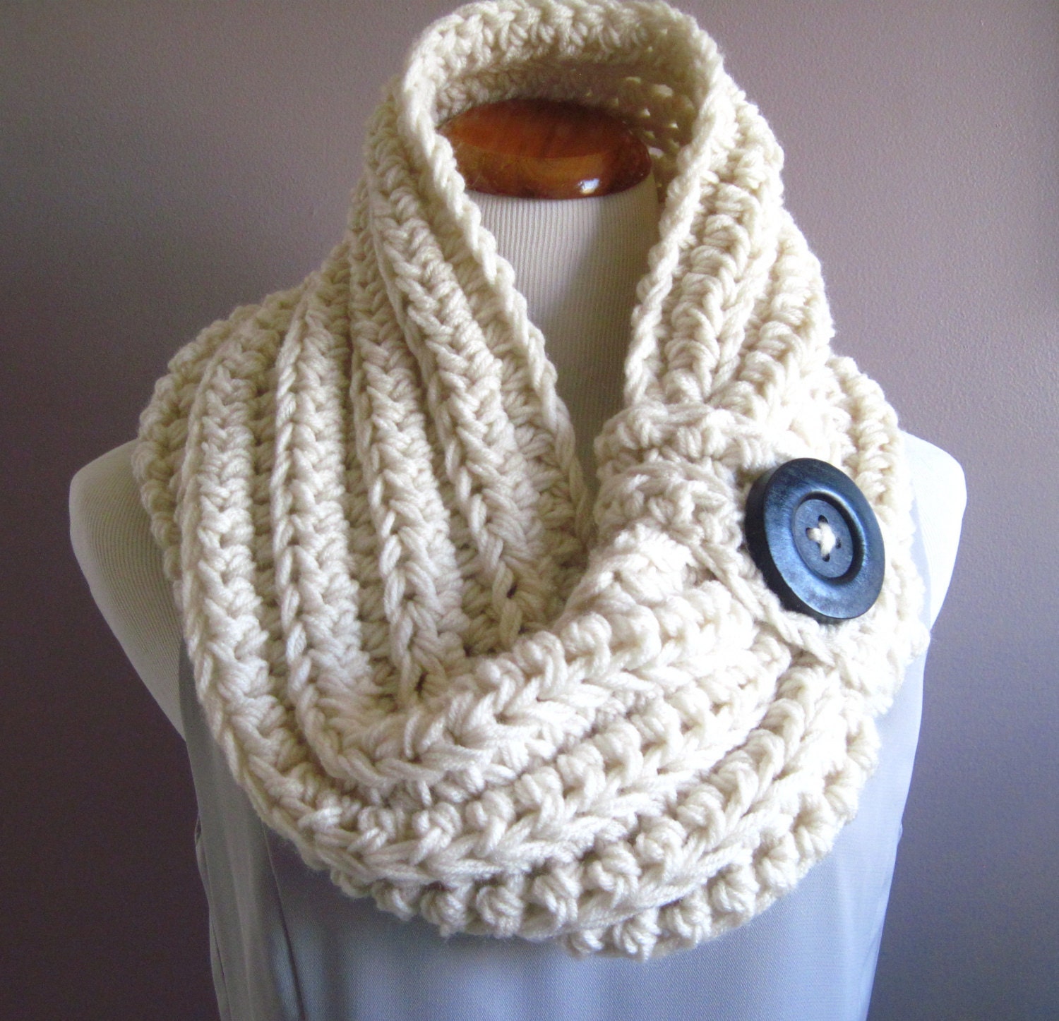 Chunky Bulky Button Crochet Cowl: Off White with Black Wood