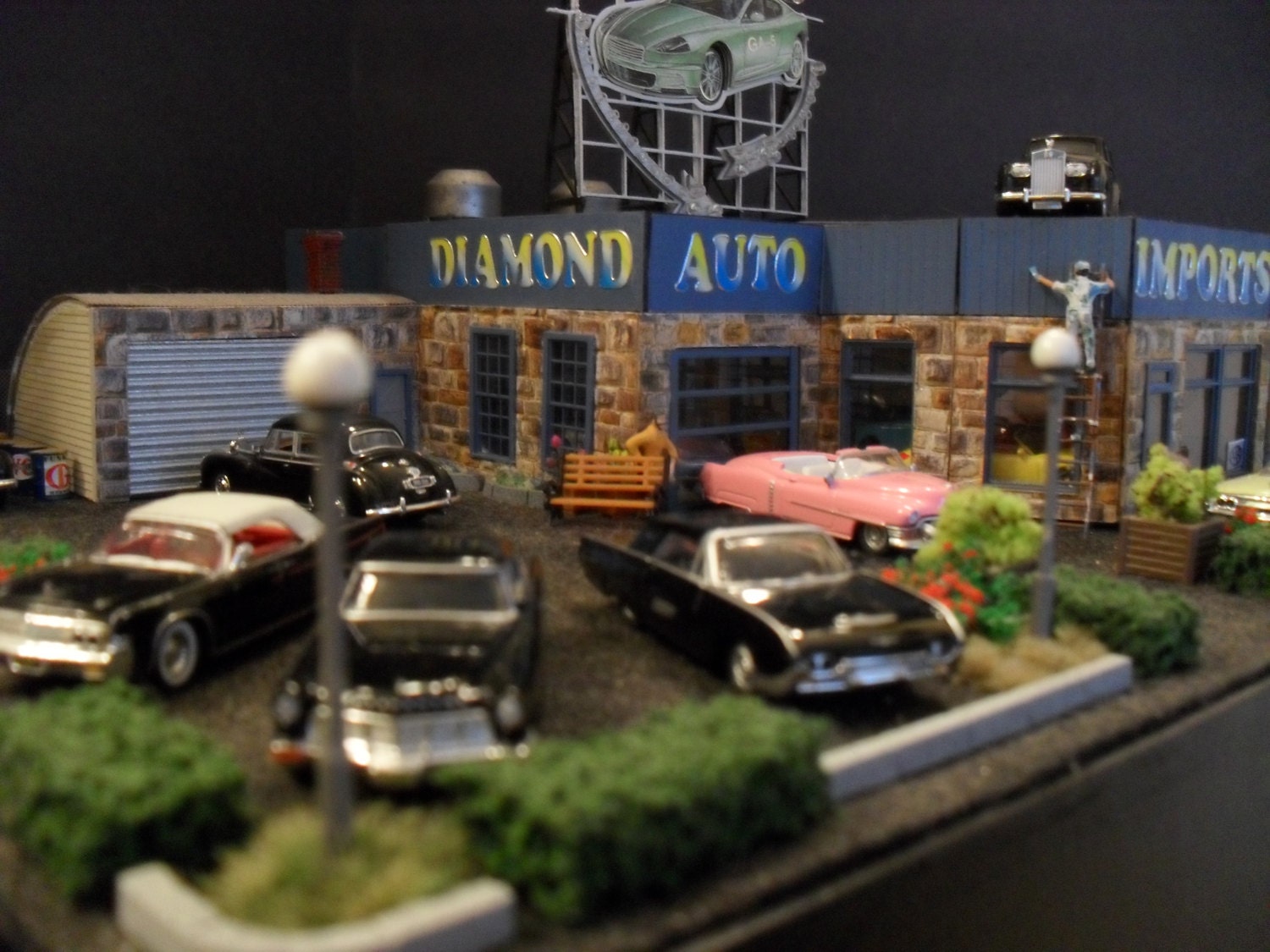 Classic Car Dealership HO Scale