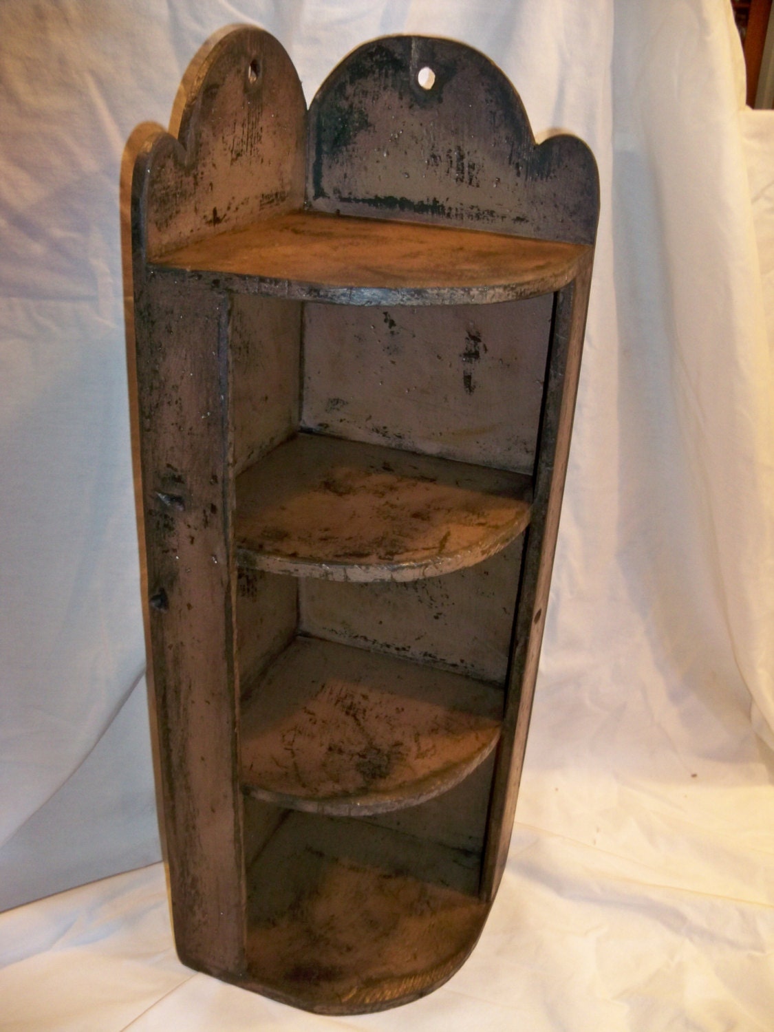 Quebec Corner Shelf Primitive Finish