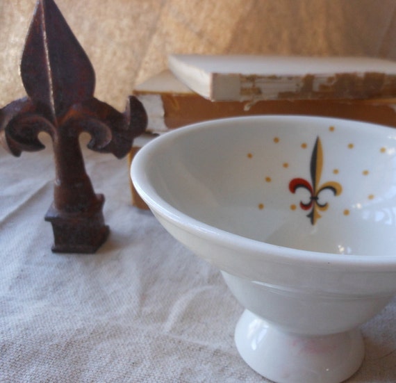 Interplay Fine China by Iriquois - Russel Wright Fleur De Lis