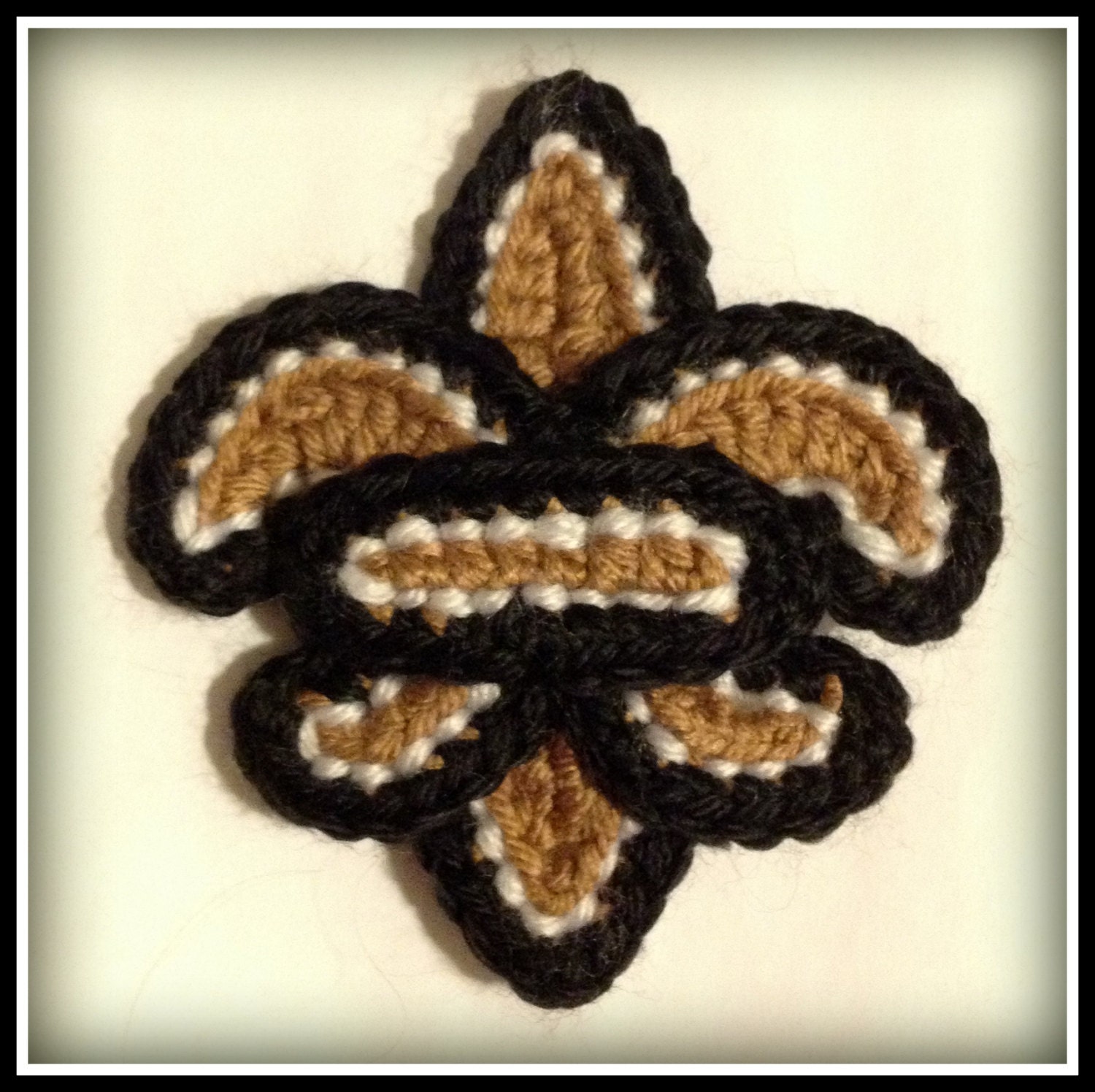 Fleur de lis Crochet pattern 3 1/2 in Instant Download