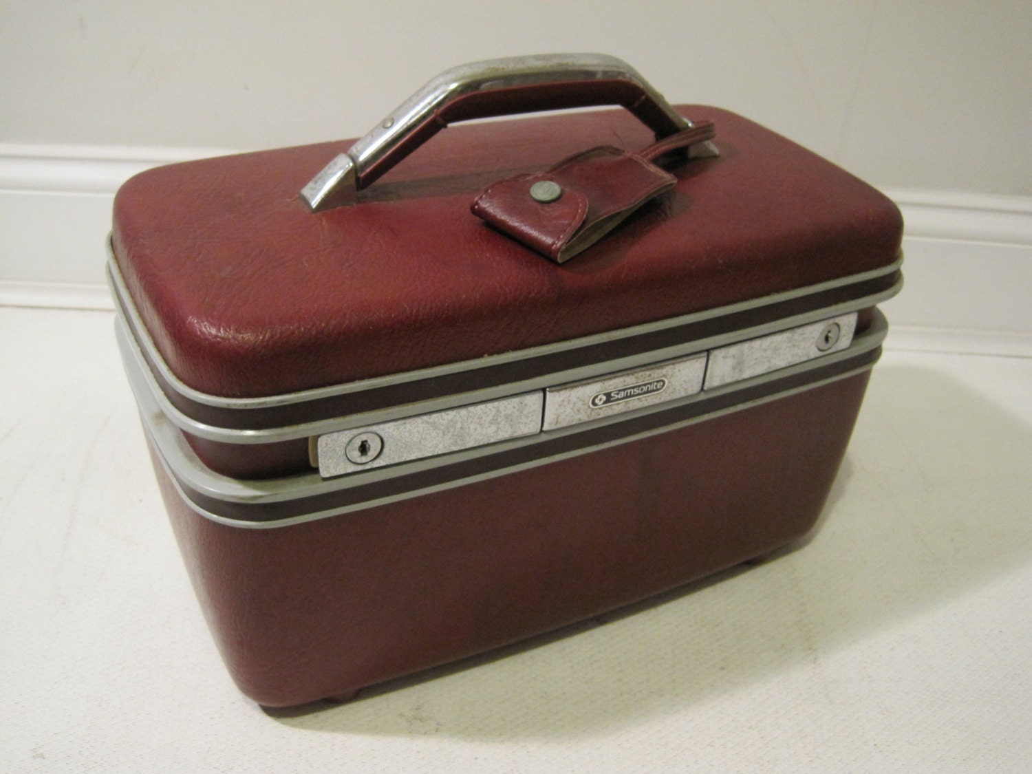 vintage makeup travel case