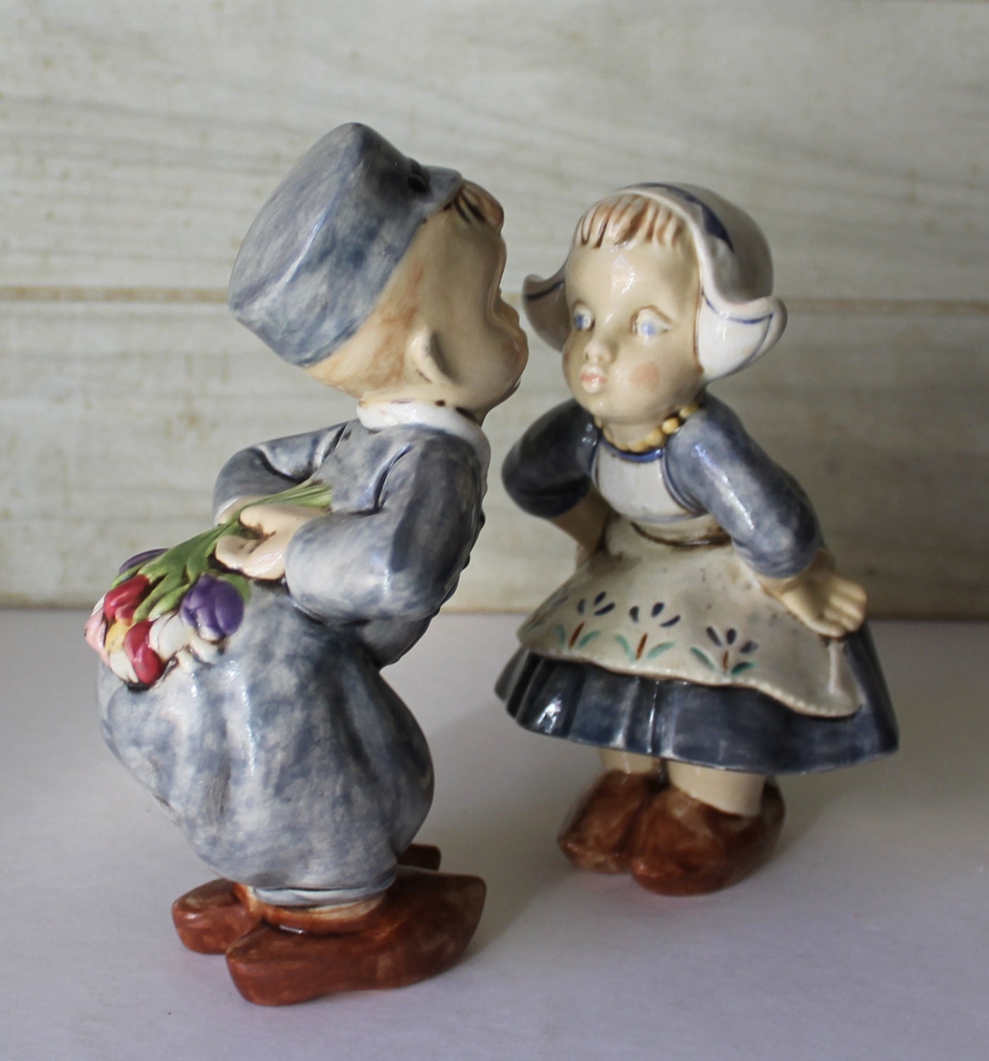 Vintage Porcelain Kissing Dutch Boy and Girl Figurines Blue