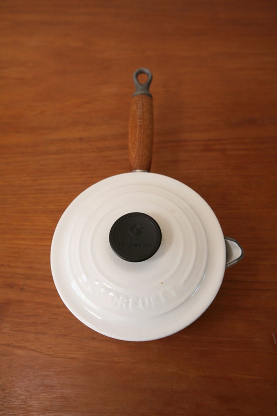 Le Creuset Saucepan 16 with Wooden Handle and Trivet