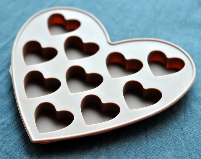 Flexible Silicone Chocolate Mold Ice Candy Molds - Type M - 10 Classic Flat Heart