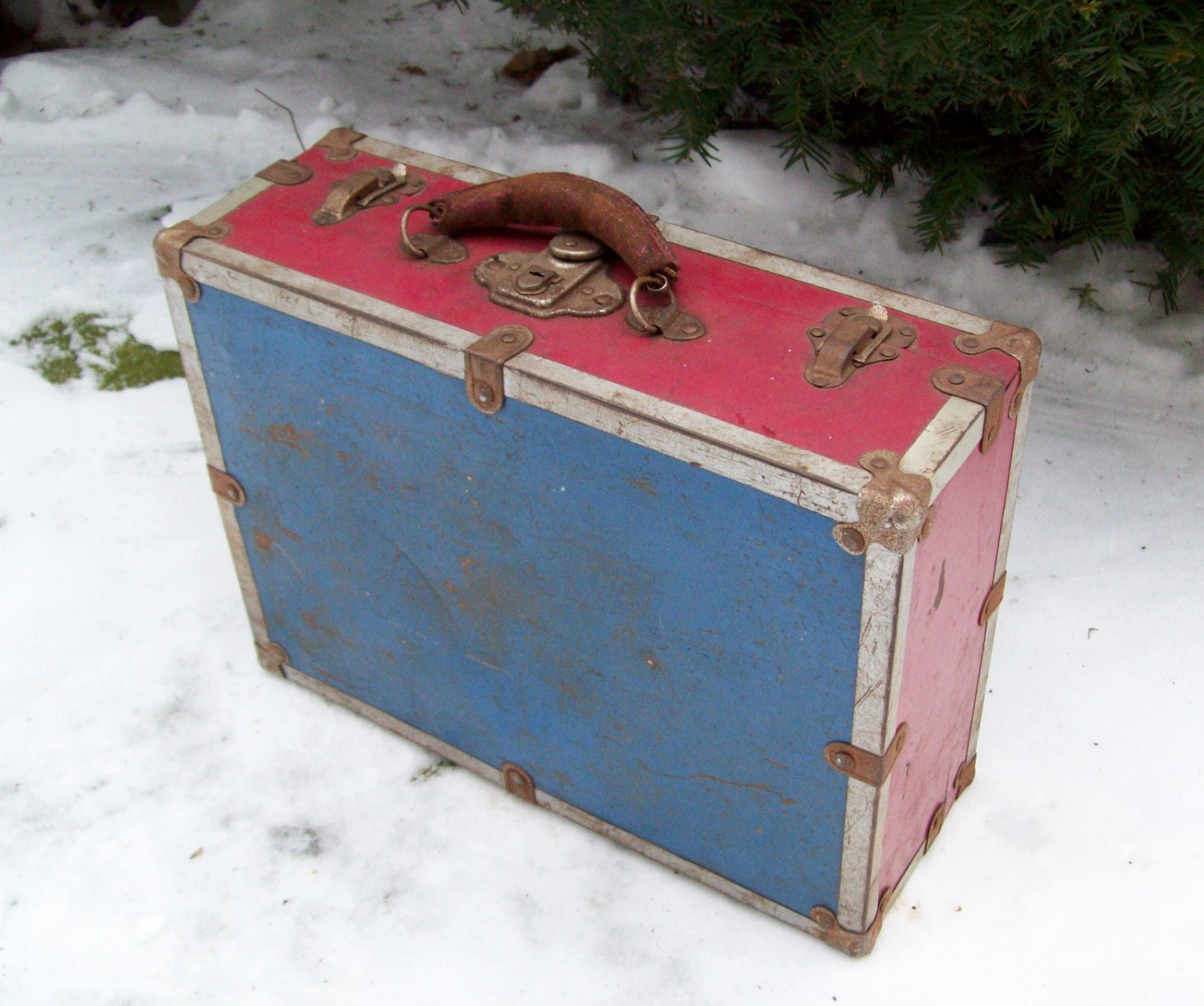 Vintage Metal Roller Skate Case by Raidersoflostloot on Etsy