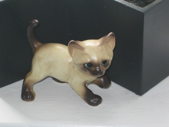 lefton siamese cat