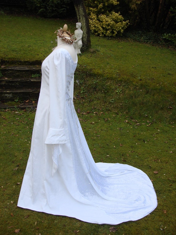 Celtic White goddess medieval renaissance Handfasting wedding