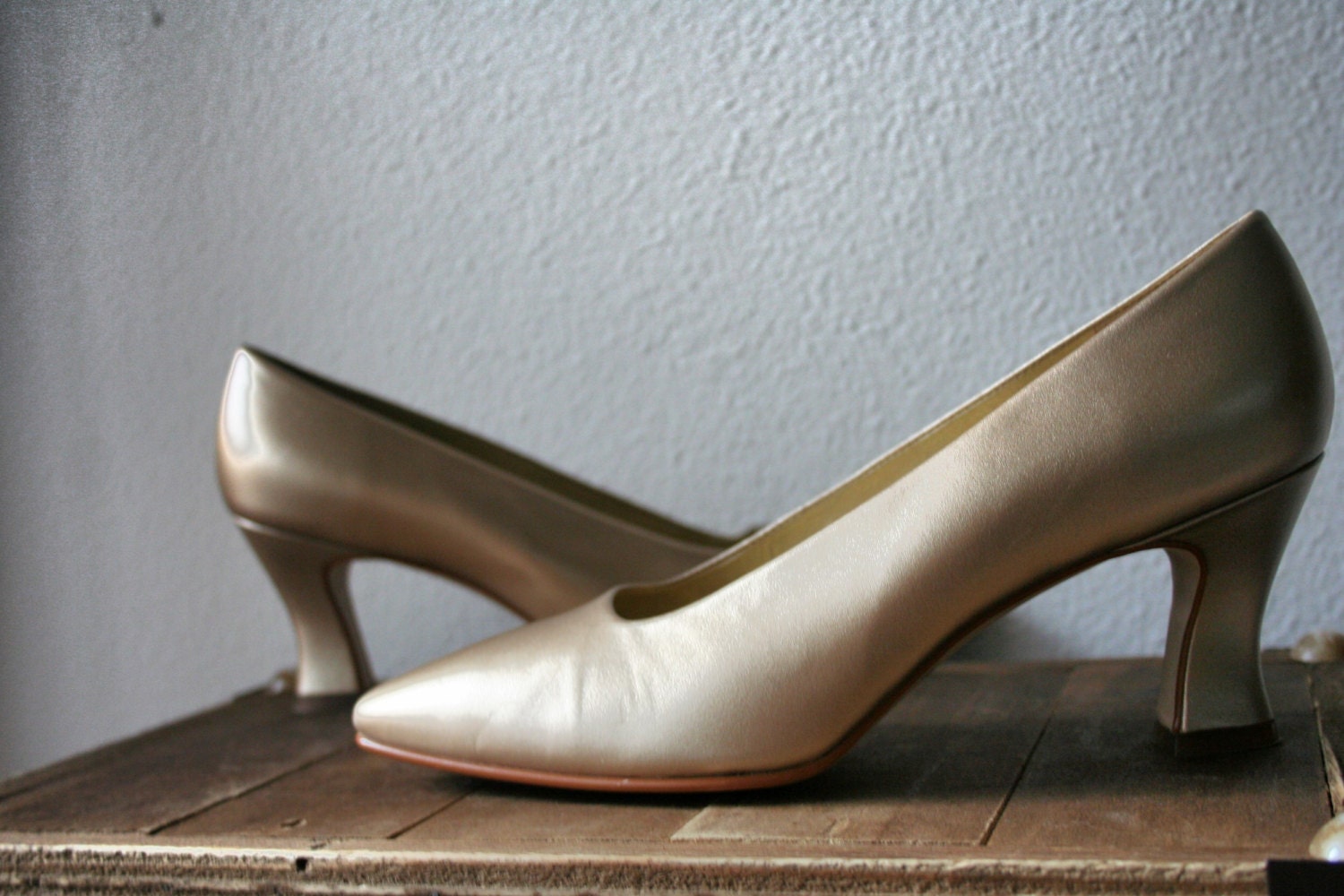Vintage Nine West Heels ~ Gold Sandals Heels