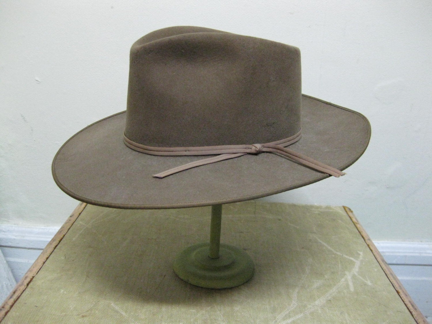 Vintage Stetson Gun Club Dune Hat Light Brown Size 7 1/4 EUC