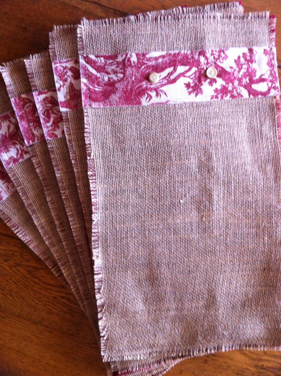 6 shabby chic placemats made of burlap with toile by vintagekeyper 6 shabby chic placemats made of burlap with toile by vintagekeyper